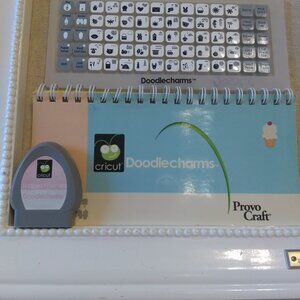 Doodlecharms Cricut